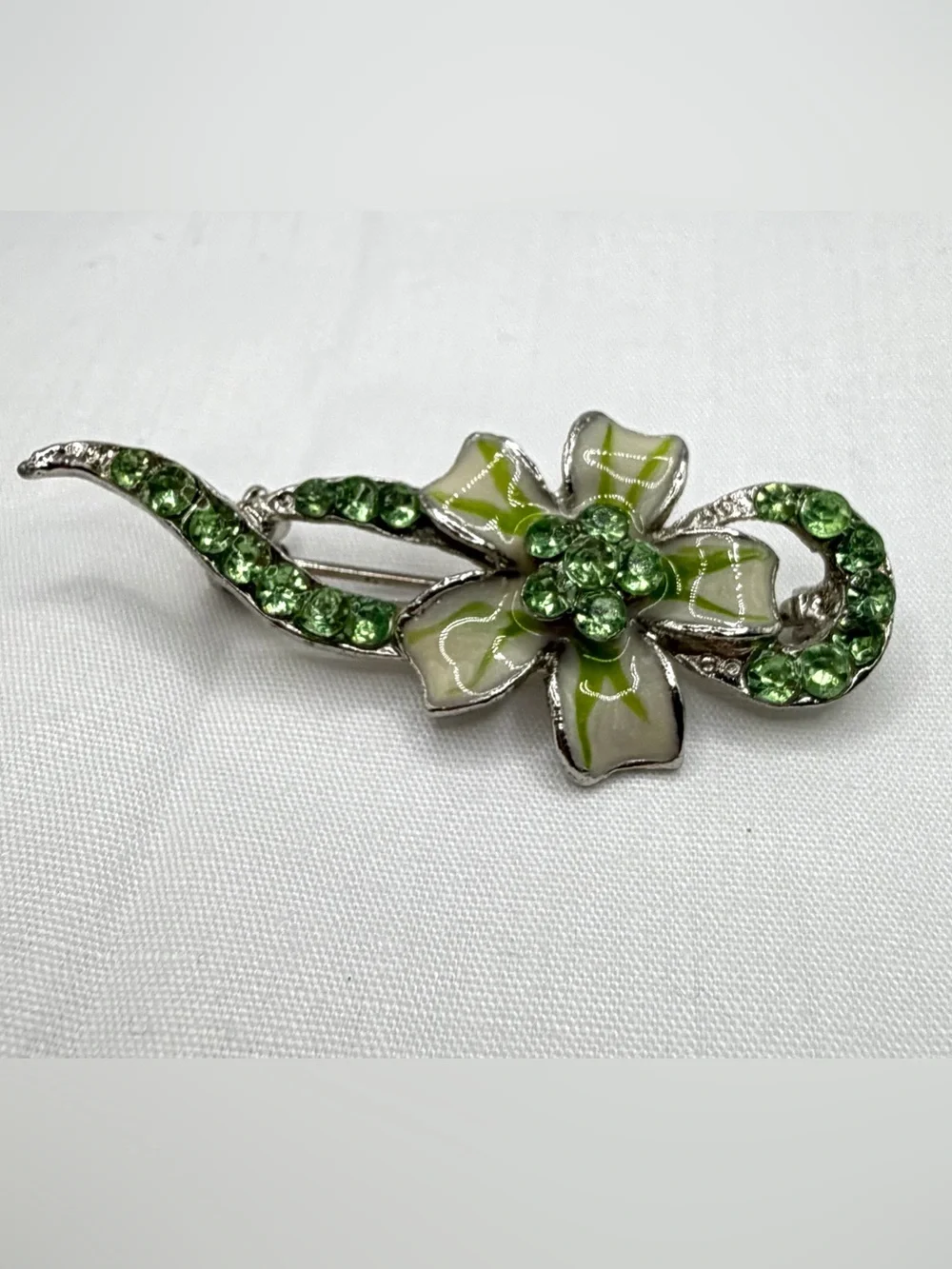 Vintage Flower Brooch Pin Green Enamel Rhinestone Ribbon Silvertone